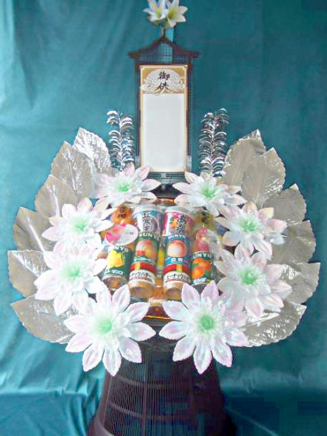 供物（缶詰籠）22,000円（税込）